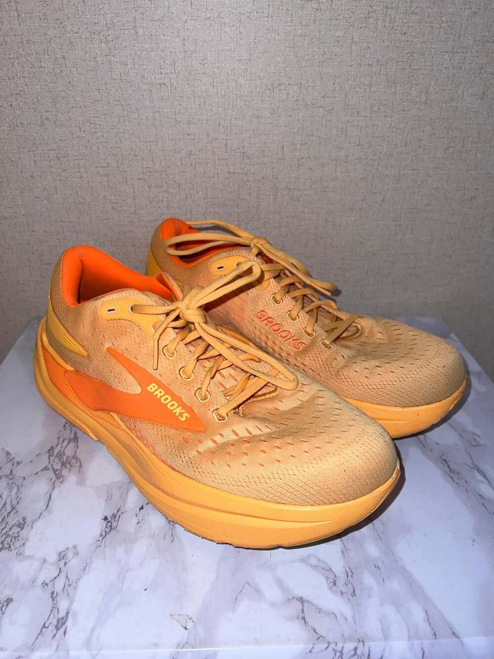 Brooks Ghost Max Size 12 Orange Running Shoes